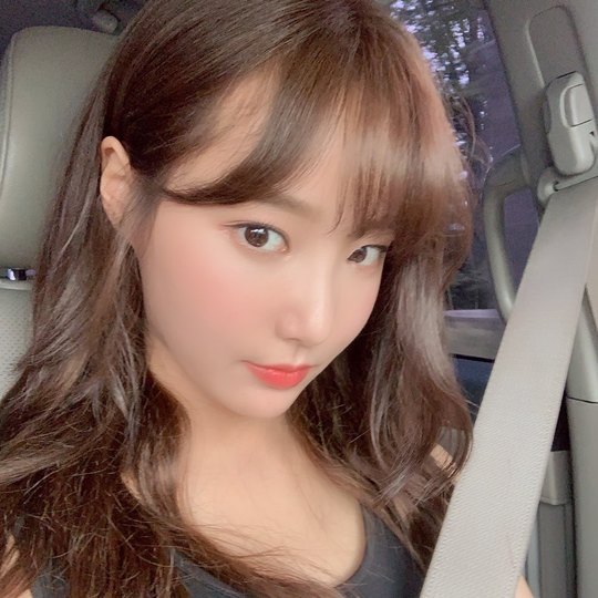 Momoland Yeon Woo healthy wink in recent days after overcoming Panic disorder Yeon Woo reported on the recent healthier situation.Group Momoland member Yeon Woo posted two selfies on the official Instagram on September 6 with the phrase Its been a long time, I miss everyone.Yeon Woo in the photo shows off his elegant appearance in the vehicle, winking even as he stares at the camera, and radiating a cute charm.han jung-won