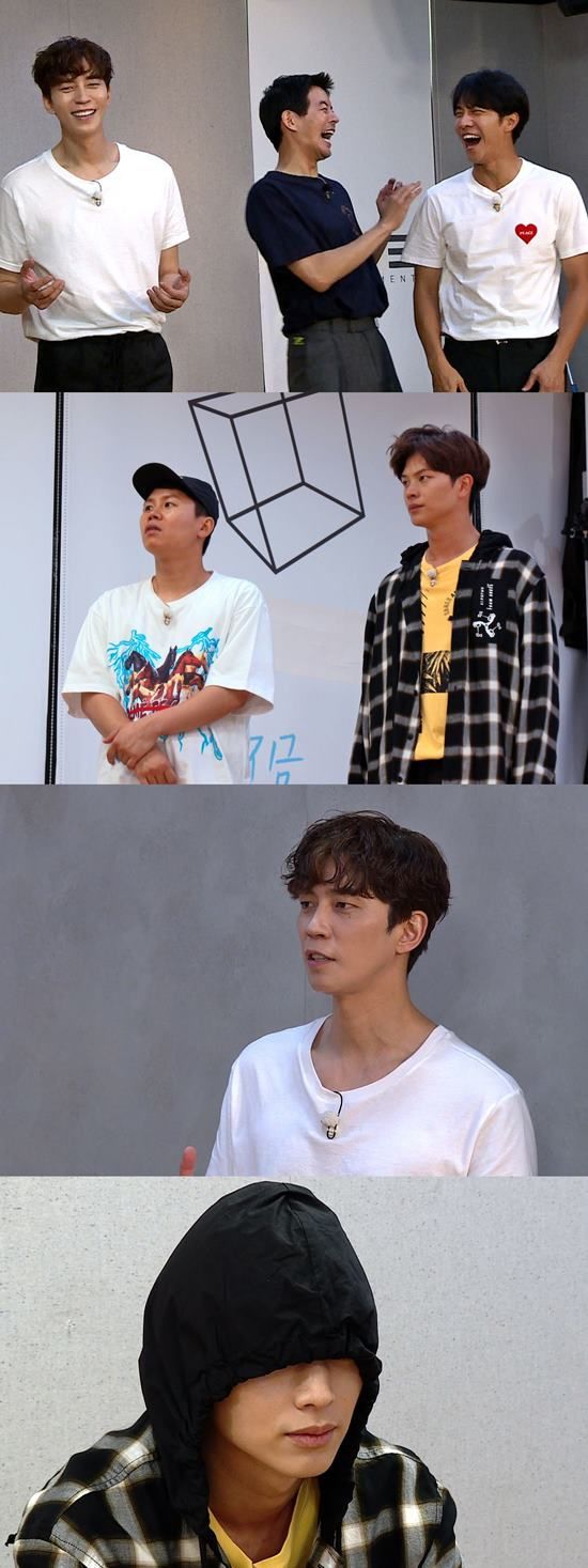 All The Butlers members compete fiercely to remind them of survival auditions.Lee Seung-gi, Lee Sang-yoon, Yook Sungjae, and Yang Se-hyeong will go on dance lessons ahead of their daily disciple Shin Sung-rok and mission at SBS entertainment program All The Butlers broadcasted at 6:25 pm on the 8th.At the time of the recording, they started full-scale practice with the master. They showed a sweg full of worry.Then, the dance training started with pride, and the members competed to burn the passion as much as the professionals and to remind them of survival auditions.Even the same team member, saying, I think I do better than him, laughed.Shin Sung-rok, who was selected as the Dance School chief, played an active role in the unstoppable gesture.Shin Sung-rok is the back door that made the master and the scene into a laughing sea by constantly saying the suggestive (?) that contrasts somewhat with the profound voice throughout the practice.