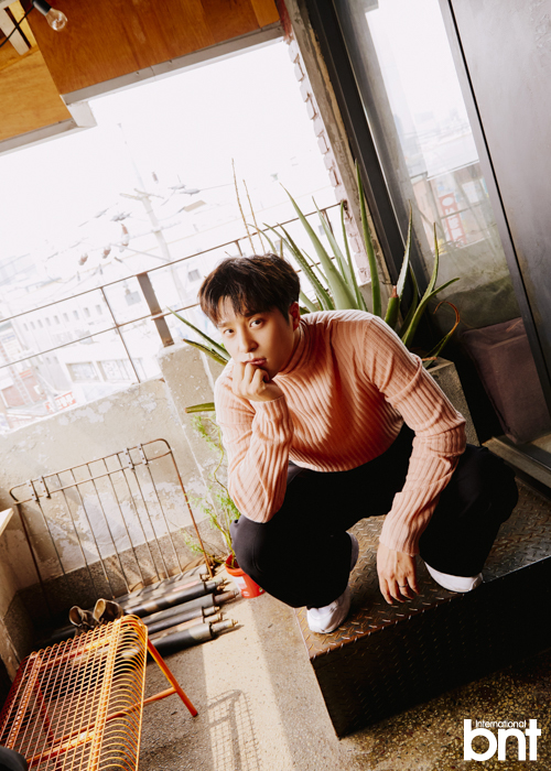 Monday Kiz High school band Cypher activity, band junior Lee Seung-gi became popular, so it was difficult to contact Music is a medium of empathy, so depending on how much empathy is drawn by singing, you can get a glimpse of the singers musical ability.In that sense, there is a singer who has been playing music for 15 years, not only bringing the hearts of many people but also bringing empathy.It is Monday Kiz Lee Jin-sung, a singer who believes and listens to the public who wants to give comfort and sympathy songs. Lee Jin-sung, who always makes a good impression with a complete music, conducted bnt and pictorials.In the photo shoot, which was conducted with three concepts, Lee Jin-sung showed off his hidden charm.In the concept of wearing a light coral color roll-neck sweater, it expresses a warm mood and a charming and unique appearance in the concept of wearing a toffe color trench coat.In the last concept that followed, she wore a navy T-shirt and linen pants and completely digested a casual mood.When asked what he could do to him, who has been in the 15th year of his debut but is still popular, in an interview after filming, he said, I think it is thanks to the more mature and authentic music as time goes by.In particular, when asked if he had a secret to him who has a lot of male fans, he replied, I think he sympathizes with the housework a lot.As for the occasion of starting Music, I was a vocalist in the rock band Cypher in high school. Lee Seung-gi and Yang Yo-seop were among the juniors of the band.I started the band and went to college for music, and I started music in earnest.The victory is so popular these days that it is difficult to contact, he said, laughing playfully.Lee Jin-sung, who runs the agency directly through the stand alone and asks his wife for a lot of advice.My wife also said that she was married to a music student who majored in piano and met at university for 10 years.He was delighted to announce that his second daughter was born a while ago and showed the aspect of his daughters fool.When asked about the hardest moment, he said, There were two big slums.Once, when Kim Min-soo, a former member of the first year, died in an accident, he fell into a slum for about two years. The second was the feeling of disenchantment after the military discharge.I felt alone in the world and I felt like no one was looking for me. I thought of a difficult moment at the time, I said.I will overcome it with the intention of returning to the beginning, and the support of the fans is a great strength. When asked about a junior singer who thought she was good at singing, she said, I have a lot of songs from Lim Han-bum, who was a team member.I thought I was good at it from the past, but I think it is getting a lot of attention these days. I gave Kim Na-young a song called Tell me honestly, and he was the first in four years with it, and I was really proud of it, he added.When asked who was his favorite singer, he said, The artist is Cho Yong-pil, and the desire to play music for a long time is a great example.I am a fan enough to sing Cho Yong-pils song at the concert. When asked who is a close friend, he said, I am close to the singing friends.VOS, Yaya Kim Yeonji, Kim Pil, Jannabi, Lim Jae Hyun and all the songs are friends. I dont have many channels to convey my current situation, so Im trying to communicate with my fans through SNS, he said, communicating with fans through Instagram and YouTube.YouTube is managing your neck by looking for Vocal Clinic videos, looking for and studying young The Artists, and trying not to fall behind the trend.It is possible to communicate more with the public, he said, showing a professional who constantly tries.Asked if he often goes to karaoke, he said, I do not go well. When I go once, I do not sing my songs but sing other singers songs.The song is Kim Jong Kooks One Man, Banks You Can not Have, and Fly to the Skys Missing You.Asked if there was a hidden masterpiece that was unknown among Monday Kiz Music, he said, There are many good songs such as Dream of Butterfly, Scar, Sending someone away, but it is not well known.Hong Jin-young once posted Music on his Instagram page that he was sending someone away. Its a really good song, he added.When asked where he would get inspiration when he made his usual song, he replied, I am inspired by real experience and writing.I want to do music that gives empathy for a long time.I want to remain a singer who plays music with familiar melody and sympathetic lyrics. He expressed his desire to give good songs to his fans for a long time.Editor: Jung Hye-jin Photographer: Kwon Hae-geuns costume: Cos shoes: Puma hair: Style Floor Bora Chief Make-up: Style Floor Kook Ji-hoon Team Leader Place: 4Fnews report