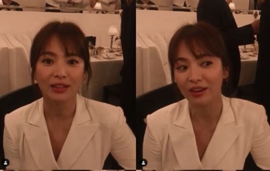 The recent situation of Actor Song Hye-kyo has been revealed.Fashion magazines W Korea and Harpers Bazaar released Song Hye-kyo, who attended the Ralph Lauren Fashion Show in New York City on the 8th.Song Hye-kyo, who showed off her elegant charm in a white suit, greeted her with a bright smile, revealing her expectation for a Fashion show, especially his unchanging Beautiful looks.On the other hand, Song Hye-kyo divorced Actor Song Joong-ki and married in a year and 10 months, and the two people are concentrating on their main business.Song Hye-kyo donated 10,000 copies of the guide to Professor Seo Kyung-duk of Sungshin Womens University and the Provisional Government Office of Chongqing, China, in commemoration of the 74th anniversary of Liberation Day and the 100th anniversary of the establishment of the Provisional Government of the South Korea.