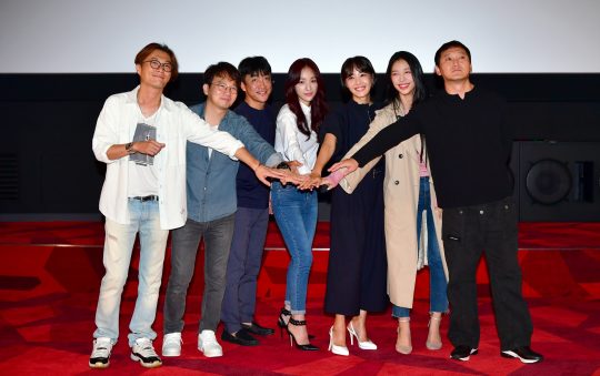 SBSs new gilt will take off its veil on the 20th, with about 25 billion won in production costs and a blockbuster drama with a shooting period of about a year.Lee Seung-gi and Bae Suzy are starring in overseas filming between Morocco and Portugal.This work, which was pre-shooting, has been postponed several times due to the late work, and the expectation of fans is at its highest.The production team was confident of the drama of genres such as Action, Melody, Politics, Thriller and other comprehensive gift sets.On the afternoon of the 10th, a preview and production team meeting of the Vagabond was held at Cine Q in Guro-dong, Seoul.Actors Jang Hyuk-jin, Kyeong-heon Kang, Jung Man-sik, Park Ain and Ryu Won watched Drama together in the theater and greeted prospective viewers briefly.I feel a sense of frustration, and its strange and strange to see if the drama we took is right, said Yoo In-sik, who finished the premiere of the theater.This is the first pre-production drama I have.It is the first time to make a long time and show it gradually, and it is the first time to shoot overseas locations, and it is the first time to premiere the theater. Lee Seung-gi played Cha Dal-gun, who dreamed of being a martial arts director and lived a chasers life digging into the truth after losing his nephew in a passenger plane crash.Bae Suzy plays the role of Ko Hae-ri, an NIS agent disguised as a contract worker for the Embassy of the State of Morocco Korea.Ive been preparing ActionDrama since Lee Seung-gi served as a special warrior, and I asked him to do it together, Yoo said.Bae Suzy here responded to the casting and took a picture of Hwaryongjeong.It is a role of a lot of action and a very strong labor intensity that can not be seen very pretty. Suzie seems to have wanted to try the intelligence genre.I was able to get the project winged because I told him it was fun, he said after the casting.Vagabond captures viewers with its beautiful visual beauty, which includes breathless development, tense action and exotic scenery from the first inning.I was worried about the ratio of screens, said Lee Gil-bok, director of the film, who said, I was worried about the scale that would surpass the movie.It is a large scale work, so I thought about trying to make it a cinemascope (2.35 to 1).Finally, we concluded that there are 2.35 to 1 nowadays, but rather it is a full ratio of 16 to 9. Morocco is called Tangier in a number of Hollywood films, including Inception. Many local staff members were involved in major films.We did our best not to make it go away, said Korea Drama.As the production cost is considerable, the production team felt a lot of pressure.If you pioneer a new field, you may not be able to freely solve Drama Kahaani because of the burden of having to perform as much as that.There will also be a burden of making profits (as the production cost has been put in), and I think it is necessary to pioneer areas that have never been there.I worked with a sense of burden and a sense of duty, he said. I told him not to make spectacles for spectacles.We have asked to organize the scene so that the landscape can contribute to the content and the emotions of the characters.Yoo has already worked with Dramas Jang Young-chul and Jung Kyung-soon in the drama Giant, Salaryman Cho Hanji and Dons Incarnation.I thought about what I would do if I met him again, but I asked him to do Action Drama, which had a global background like a romance, and he had put a long time on it.It is a drama that has been like a long-awaited dream rather than a drama that has been shining with a specific occasion. The crash in the drama is reminiscent of the 2014 Sewol ferry disaster, but director Yoo explained that the Sewol ferry incident is not specific. It was four to five years ago that I started the Drama idea, he said.The incident in the play can bring back the old memory, but there are many elements.There will be many heartbreaking things we are remembering, not just the Sewol ferry incident, but we have tried to keep the proper manners, he said.This Drama is also available on Netflix.It is universal to want to reveal family love, will to reveal the truth, and justice in the background of Korea, said Yoo. Foreigners can feel the barriers to language, but it is a universal story, so they can enjoy it with an open mind.This is an intelligence action, and its a political Thriller, and it has an epic melodrama, Yoo said, boasting that the Drama is a story of various stories.The genre changes brilliantly in each turn, and Im careful not to lean toward either of the acting tone, music, art, or Kahaani.I tried to make sure that viewers who liked various genres could enjoy all of this story.Jung Man-sik, who played the director of the NIS Min Jae-sik, laughed when he said, I am a hard worker. I will meet you from the second part.Kyeong-heon Kang, who plays former stewardess Oh Sang-mi, said, Staffs, actors have been shooting hard for a year.Please have fun and keep writing support. 