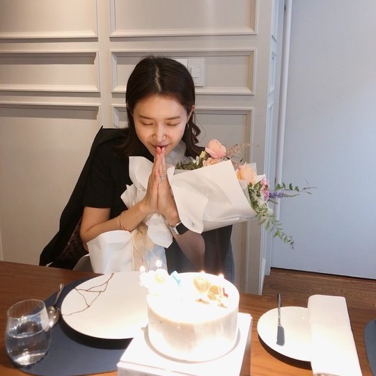 Chae Jung-an reveals Videos taken during birthday partyOn September 10, actor Chae Jung-an posted a short video on his SNS.Chae Jung-an, in the video uploaded with the phrase Thank you for the B-day wipes, is turning off the candle after making a wish in front of the birthday cake.Chae Jung-an, who celebrated his birthday on September 9, showed off his beautiful look during the colorless transparent skin on Age, and heard from the netizens that Who ate all of Age and Is not it a pretty meal instead of Age?Chae Jung-an, who has been popular as a Korean actress in MBC Coffee Prince 1st Store, has continued to perform steadily since then, and recently appeared in JTBC Rigal High and showed stable acting skills with beautiful looks.In addition, in JTBC entertainment Respect for Taste - Real Life - Living, Chae Jung-an became a hot topic with a hairy sense of entertainment unlike his fresh appearance.heo seon-cheol