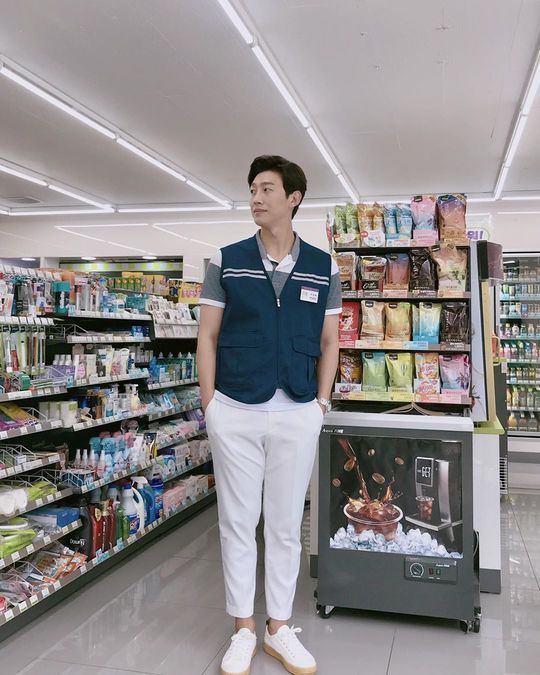 Actor Kang Ki-young has released a photo of JTBCs monthly drama Eighteen Moments.Kang Ki-young posted a picture on September 10 with a hashtag called #Alba youngest #At Eighteen # Last Meeting on his personal instagram.Kang Ki-young in the photo stands in a part-time vest at the Convenience store.Kang Ki-young played the role of the second grade and third class class of Chunbong High School in the drama Eighteen Moments.Kang Ki-young showed a constant affection by helping the main character Ong Seong-wu (played by Choi Jun-woo) Convenience store part-time job in the 15th episode of the drama At Eighteen  Moments broadcast on September 10.Choi Yu-jin