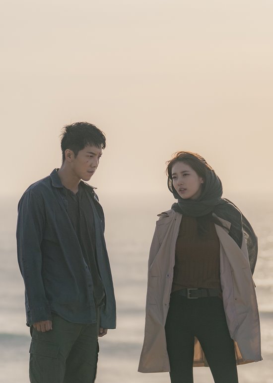 On this day, Yoo In-sik and Lee Gil-bok American Society of Cinematographers Awards attended and talked.Vagabond is a drama in which a man involved in a civil airliner crash digs into a huge national corruption found in a concealed truth.It is an intelligence action melodrama with dangerous and naked adventures of Vagabonds who have lost their families, affiliations, and even their names. It is a huge project that has been filming overseas rockets between Morocco and Portugal for over a year.Yoo In-sik, who directed the film on the day, said, I can see what kind of drama it is after reporting before the premiere that was held a few days before the first broadcast.Long, long, long time, and many of you have thrown your body generously during the long filming. It is too much to show the line.I hope you will see it with a good heart. I did not even know about this project by the time I first thought about whether it could go to the end, and I was able to come here because everyone helped me.I hope that Drama will launch and receive the love of many people in the future. I will do my best in the second half. The first episode of Vagabond released on the day was the action god of Lee Seung-gi, who will also include a lot of action performances in the reservoir.Actors have suffered a lot, it is a very difficult action, and the scene where the risk is taken is digested by the stunt actor.However, when I had enough safety equipment, I digested.Lee Seung-gi has also digested the part that jumps out of the building, the part that hangs from the car. Lee Seung-gi, Bae Su-ji worked hard on action practice a few months before shooting; fortunately, he took action well for a long time without a big, small injury.It was thanks to Actors self-management, I appreciate it, he added.And Yoo In-sik said, Lee Seung-gi has talked a lot about the army here and there after going to the special war, and said, Lee Seung-gi has talked a lot since he was in the military.Lee Seung-gi was also positive: there are many ups and downs until this masterpiece is accomplished.I was very happy to have Lee Seung-gi appeared, but I was happy to be a saint. Hwaryong Jeong Jung is that Bae Su-ji has responded to the casting, and as an actress, she has a lot of action, tired, and can not seem pretty.It was a strong role, and Suzie seemed to want to play the spy action genre, and she responded that it would be fun, and she was able to put wings on the project.I was really happy to see the end king Actors. Lee Gil-bok, American Society of Cinematographers Awards, said, Staff, Actors, and crew are all works of hard work.I would like you to look good. I will work hard in the second half and ask for a lot of support and support for the first broadcast. It was the most scaled work I have ever done, and the action god is a lot of drama.I was too burdened, and I tried to do my best in my resources and capabilities in advance, a task I could never do without the help of actors and staff.Thank you for following me so well, she said.I felt a lot of burden, so I came with a sense of duty. I know the production cost is known.I came to the idea that I had to do well because I had a lot of money.I am careful to tell you the profit part, but I hope that those who see it will feel full with a masterpiece. Vagabond is a drama with various stories. The first time was focused on mystery and action, but from the second time, Suzies activity started and focused on Drama.The genre will change brilliantly in each turn. The story is colorful. As a director, he tried to balance all elements so that they would not play separately and dissolve them in one story.He was careful about art, music, acting, and story arrangements. He made a drama with a puzzle-like feeling.I did not get rid of either side, but I tried to make it enjoyable for many viewers. Meanwhile, Vagabond will be broadcasted at 10 pm on the 20th./ Photo = Celltrion Entertainment