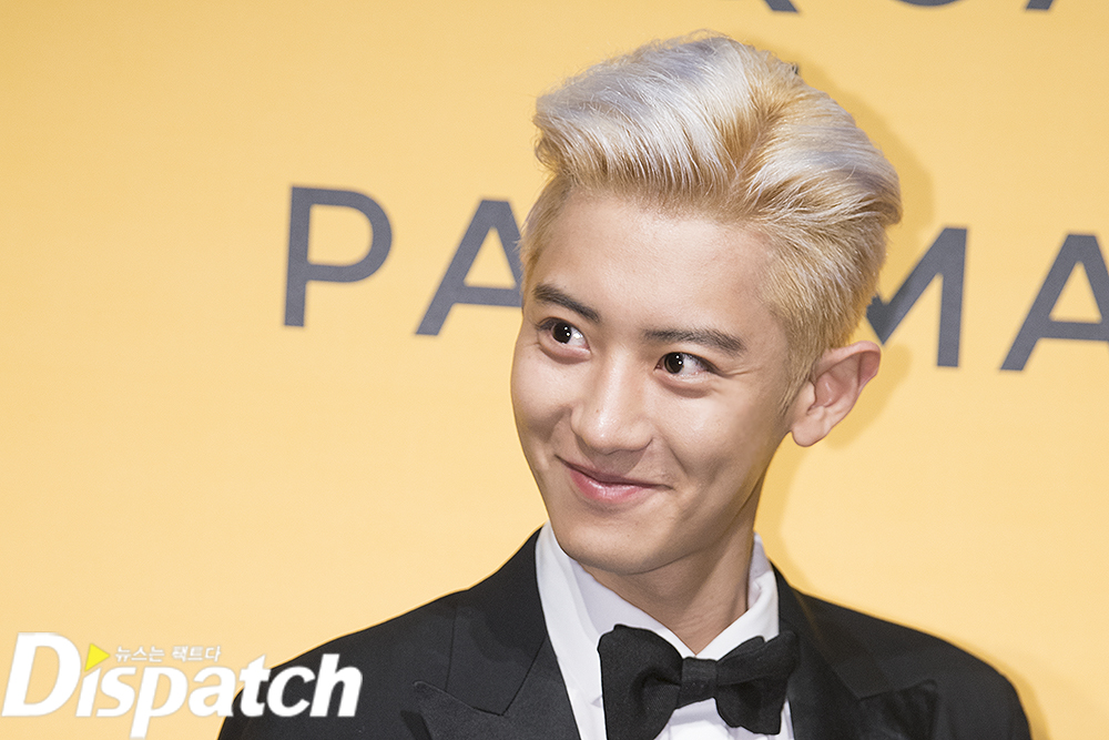 EXO Chanyeol boasted a superior suit fit. On the 11th (Korea time), he attended the Italian brand opening tapie.On the day, Chanyeol showcased her classic suit styling: She wore a black jacket, pants and a white shirt.Here, I matched the butterfly-shaped bow tie and completed luxurious styling.The fancy platinum hair was also a point of eye-dropping. It was a good match for Chanyeols beautiful visuals.In this physical.Visual meets.Fantastic suitfit, birth.Line is art.