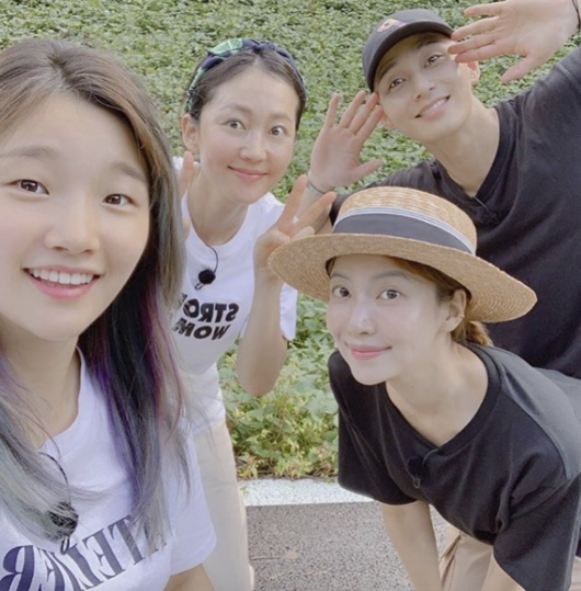 Actor Park Seo-joon scrambled to the last guest of tvN Three Meals a Day Mountain Village.On the 11th, Yoon Se-ah posted a picture on his instagram with a message #Three Meals a Day.In the photo, Park Seo-joon poses with the members of Three Meals a Day Mountain Village, Yum Jung-ah, Yoon Se-ah and Park So-dam.This is a picture taken by Park Seo-joon during the shooting of Three Meals a Day Mountain Village with a guest.Park Seo-joons agency official said in a telephone conversation that Park Seo-joon has taken the last guest of Three Meals a Day Mountain Village.Unlike the previous season, Three Meals a Day Mountain Village, which was first broadcast on the 9th of last month, is drawing a new picture with Yum Jung-ah, Yoon Se-ah and Park So-dam.They leave the charisma of the female actor for a while and return to nature and emit the Joona Sotala charm.In the second inning, Jung Woo-sung came out as the first guest and attracted viewers. After that, Onara and Nam Ju-hyuk rushed to the guest, and the last guest of the mountain village was named Park Seo-joon.Nam Joo-hyuk is the youngest of Three Meals a Day, and Park Seo-joon has been in contact with PD division Na Young-seok for a long time since Tenerife.The chemie with the female actors is also worthy of eye-catching.Yum Jung-ah boasts a reversal charm with a Joona Sotala personality, and Yoon Se-ah has a comfortable fun with his unique affectionate and angelic smile.Park Seo-joon, the youngest of all-around, is expected to have another charm among his sisters. Park and So-dam appeared together in the movie Parasite.This is why Joona Sotala, a female actress who eats three delicious three-shi meals with vegetable garden vegetables, and Park Seo-joons healing chemi, the youngest of all-rounders, are more awaited.sNS