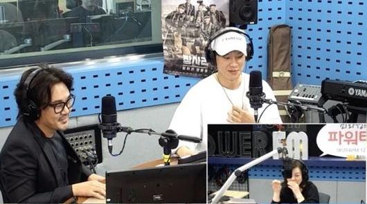 Group EXO member Suho cheered Actor Kim Sung-chul.Kim In-kwon and Kim Sung-chul appeared as guests on the SBS Power FM radio program Hwa-Jeong Chois Power Time on the 13th, and told the story of the movie Changsha and: Forgotten Heroes.A special SMS was also sent during the broadcast, with EXO Suho, close to Kim Sung-chul, sending SMS to ask DJ Hwa-Jeong Choi and listeners how they were doing.Suho said, Chuseok is live. Young Sung-chul comes out and sends SMS. I hope you have a good time. Changsha and I will definitely go see you. Hwa-Jeong Choi praised Suho is a good senior, and Kim Sung-chul replied, Suho is very good at taking care of me.Meanwhile, Changsha and: Forgotten Heroes starring Kim In-kwon and Kim Sung-chul will be released on the 25th as a work on the Vic-Fezensac landing operation, which was put in place by 772 school soldiers to succeed the Incheon landing operation.