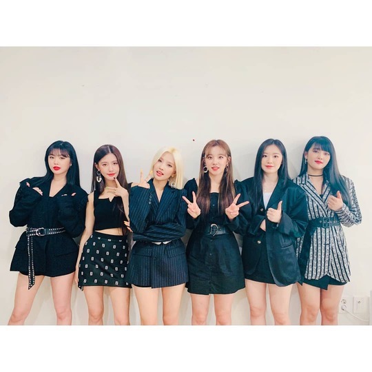 Group (G)I-DLE was hit by the debut 500 days.(G) The official I-DLE Instagram posted a photo on September 13 with the article Congratulations on the 500th debut of (G)I-DLE!In the photo, there were images of (G) I-DLE leader So-yeon and members Mi-yeon, Minni, Soo-jin, Song Yuqi and Shuhwa.The six members girl crushes and outstanding beauty catch their eye. The six members cheerful atmosphere is also outstanding.Fans who responded to the photos responded such as Happy 500 days, I will support you for a lifetime and Lets go together forever.delay stock