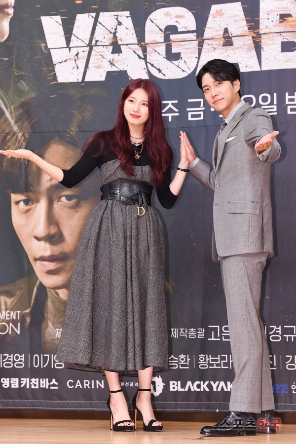 Lee Seung-gi and Bae Suzy attend the SBS Drama Vagabond production presentation held at SBS building in Mok-dong, Seoul on the afternoon of the 16th.Vagabond is a drama depicting the process of a man involved in a civil airliner crash digging into a huge national corruption found in a concealed truth.Lee Seung-gi, Bae Suzy, Shin Sung-rok, Moon Jung-hee and Hwang Bo-ra.
