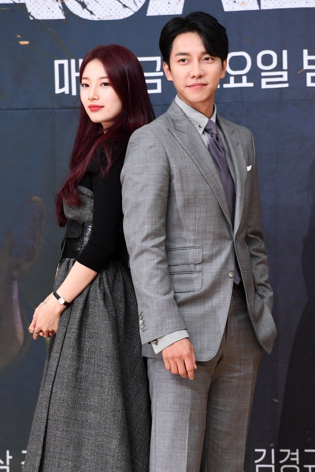 Another is the Major that cost a huge production cost: Lee Seung-gi, the story of SBS Vagabond starring Bae Suzy.TVN Arthdal Chronicle, which invested 54 billion won in production costs, received a poor report card, and Vagabond was also reported to have invested 25 billion won.The word no food for a rumor feast had to be proved by a low audience rating that the Arthdal Chronicles did not exceed 8%.In this situation, it is noteworthy whether Vagabond will set a record of reversal.Shin Sung-rok, who succeeded in works such as Empresss Dignity, Return and Perfume at the Vagabond production presentation held at SBS in Mok-dong, Yeongdeungpo-gu, Seoul on the 16th, .This drama is an intelligence action melodrama genre in which a man involved in a civil airliner crash digs into a huge national corruption found in a concealed truth.It is a huge drama that has spent 25 billion won in production costs during the production period of the long-term production period, taking overseas rocket shooting between Morocco and Portucal.It will be released to more than 190 countries via Netflix.Watch Point 1.25 billion production costs, different from time to timeVagabond will overwhelm viewers with an overwhelming scale like Hollywood blockbuster movies.This work was written by Jang Young-chul and Jung Kyung-soon, who wrote Empress Ki and Incarnation of Money, and directed by Yoo In-sik, director of Romantic Doctor Kim Sabu and Don Incarnation.At the production presentation, Yoo said, We have prepared for a long time and many people for a long time have thrown time, aerodynamics and passion.Our drama is an exciting drama with various kinds of spy action political thriller melodrama, he said. I wanted to make a drama that was so interesting that I could not bear the next episode.We did our best with good actors. Because it is a work that invested 25 billion won, expectations and concerns were mixed before the broadcast.In response, Lee Seung-gi said: The director, staff prepared the perfect scene so much that they didnt feel the burden (on the cost of production): Will it go well?I sometimes started with the idea of ​​, but this time it was much more fun than the script, and I did not feel burdened throughout the filming because I did not get through the drama.It was a good scene when I focused on the smoke I made. Bae Suzy said: Every time I do all the work, the pressure comes along. Ive been shooting hard for a year, looking at the same place.Lee Seung-gi met again in six years and met again, so it was good then, but when I said I would do it again, it was nice and I was able to shoot easily with better breathing. Watch Point 2. likeable actor Lee Seung-gi & Bae Suzy...and Shin Sung-rokYoo said, If any one of us showed an uncomfortable feeling because we filmed for 11 months, it would be difficult throughout the period. I saw that the people who are strong in our drama and play the end of the show are playing the ensemble, so I could see why they are in an important position.Lee Seung-gi plays Cha Dal-gun, a hot-blooded stuntman who has a dream of catching up with the action film industry with Jackie Chan as a role model in the drama, and Bae Suzy plays the role of a black agent who hides his NIS employee status and works as a contract worker for the Morocco Korean Embassy.The actors such as Lee Seung-gi, Bae Suzy, Shin Sung-rok, Hwang Bora, Moon Jung Hee, Lee Kyung-young Kim Min-jong and Baek Yoon-sik,Bae Suzy said, I wanted to learn by working with Yoo In-sik. He said, I think I learned a lot of things with my great seniors while shooting.Just as Hyeris character grows, I also want to worry about the acting part and see the growing things in the drama.Lee Seung-gi said, I am excited to be shown like this after a year of shooting.I heard about the work when I was in the military, and it seemed to be fun when I was in the middle of military.Thankfully, it is a great honor to be cast in a work that is too big. Shin Sung-rok said, What about my acting? I asked Lee Seung-gi, and he was so external that he was internal and had to cut off his limbs.I cut it down so that I felt I could do nothing. It was very difficult. But I predicted, This work will be really good. Watch Point 3. Forget Iris? Korean Action to cross the Bone SeriesThe cast filmed for a year and worked on overseas locations, according to Lee Seung-gi, which they filmed in the same location as the film Bone Ultimatum.The Morocco location manager of The Bourne Series was the same, and he was an old man, but he did not know how much Korean drama and movie level he did not expect.Then I saw the video quality, the way of work, and I was very surprised. When I was shooting at Morocco at night, my fans came and had refreshments. Local staff said, What the hell are they?Who was Matt Damon when he didnt come? He said, After we saw our video, I think we had the most Morocco in the background of Morocco.I felt good because I was praised. It was hard to adapt because it was the first time Id filmed overseas for a long time, but it was the best thing Morocco local staff did without any inconvenience.It is a good memory for the cooperation of Morocco citizens. I am really grateful. After a long quenching, he was able to create a unique action god. Bae Suzy said, I went to Action School for two months and worked hard.I worked with the actors a lot, and I got strong. I was ready for action, and I was trained hard because I had a lot of shootings. Lee Seung-gi said, In the meantime, the main character of all the action intelligence genres is a trained agent or former agent.We were the people who had a special physical ability to lose memory, he said. We are starting when a civilian who has never received special training reaches the death of my nephew in a crash.I ran with that mind. I thought I should not show the action for glamor. It will be broadcast first on the 20th.Bae Suzy - Lee Seung-gi starring Vagabond Watch Point masterpiece Arthdal Chronicle and comparison inevitable director Actors teamwork good, top status proof