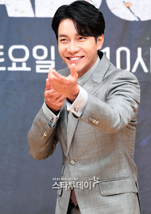 Actor Lee Seung-gi poses at the SBS gilt drama Vagabond production briefing session held at SBS in Mok-dong, Seoul on the afternoon of the 16th.