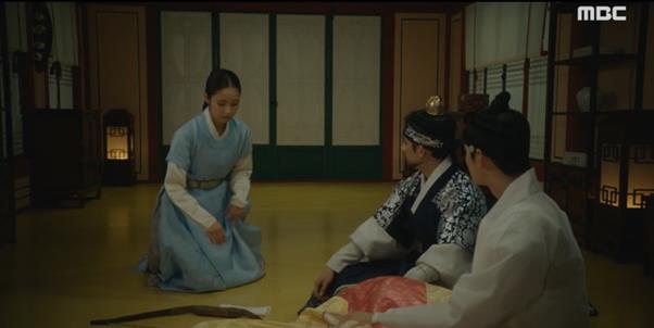 Shin Se-kyung Murder, She Wrote on surprise incidentIn MBC drama Rookie Historian Goo Hae-ryung, which was broadcast on the 18th, Lee Rim (Cha Eun-woo) was drawn to the arrow while saving Rookie Historian Goo Hae-ryung.Rookie Historian Goo Hae-ryung was doubtful when he discovered that the arrows tips used in the surprise were blunt.After finding evidence, Rookie Historian Goo Hae-ryung found Seja Lee Jin (Park Ki-woong) and Irim.Rookie Historian Goo Hae-ryung was fortunate that their purpose was not to kill Mama.Its the arrow Mama and the men were right about, and its as blunt and short as the arrowheads were deliberately ground, he added.So, Ceza replied, Some of the arrows made in the private sector are such crude things, but Rookie Historian Goo Hae-ryungs Murder, She Wrote continued.Theres something strange about the bow, too, said Rookie Historian Goo Hae-ryung, and the bow is thin and loose, he said.All the escorts were injured only on their limbs, he said, adding that he had reason to argue.When the tax collector was confused, Irim added, There is only one reason. I have been to the tomb of the ruins.Rookie Historian Goo Hae-ryungs perfect Murder, She Wrote, admired viewers.Meanwhile, New Officer Rookie Historian Goo Hae-ryung is broadcast every Wednesday and Thursday at 8:55 pm.