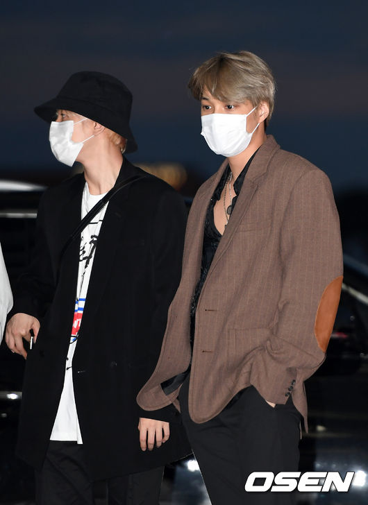 Group EXO left for Bangkok, Thailand on the afternoon of the 19th through ICN airport KIX Passenger Terminal l.Group EXO Kai is moving to the departure hall.