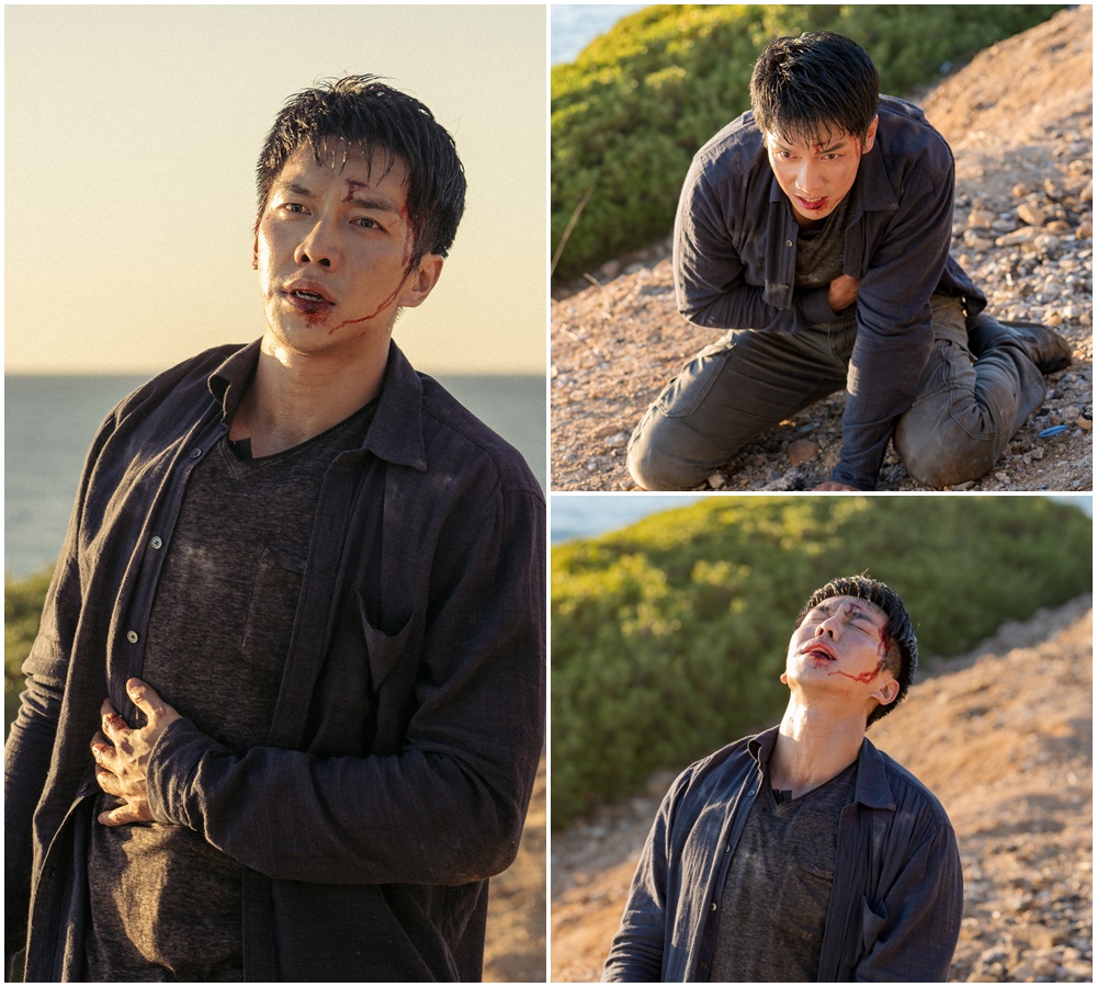 Vagabond Lee Seung-gi has been caught at the scene of the end of a dangerous cliff, pouring out a desperate roar.SBSs new gilt drama Vagabond (VAGABOND) (playplay by Jang Young-chul Jung Kyung-soon/directed Yoo In-sik) is a drama in which a man involved in the crash of a private airliner digs up a huge national corruption found in a concealed truth.It is an intelligence melodrama that unfolds dangerous and naked adventures of the Vagabond, who have lost their families, their affiliations, and even their names.Cha Dal-gun, who is in charge of Lee Seung-gi, was a brilliant stuntman in the Comprehensive Martial Arts 18th Stage, which honed self-styled Taekwondo, Judo, Jujitsu, Kendo, and boxing, who dreamed of catching up with the action film industry as a role model, but he lived a life of a pursuer who uncovered the truth of the national corruption that was involved in the accident after losing his nephew in a civil airplane crash.It is a new and intense character armed with boldness, confidence, and sometimes braveness that feels shameless.Lee Seung-gi is curious about the fact that he is kneeling at the end of the cliff with his blood flowing and sweaty face.In the peaceful Morocco coast where the sunset light is shining in the drama, the scene is pouring tears while being covered in soil as if it is in a serious situation even at a glance.The lantern, which barely crawls up the cliff end, dressed in a heap of clothes, stumbles and eventually falls to the floor on his knees, and then he raises his head and roars and expresses his anger.I am curious about what kind of story the dreamy young man, blunt uncle, and ordinary civilian Cha Dal-geon came to Morocco, and what kind of desperation situation would make me feel desperate.Lee Seung-gis Cleaf End Oyeol Acting scene was filmed on a beach in Morocco.Lee Seung-gi has been living with all the staff who have been living in the area for more than two months and have been laughing and greeting the people who gathered at the scene as if they were familiar with each other.But for a moment of laughing time, Lee Seung-gi constantly unwound and checked the line to digest the high-level motion climbing the cliff.Then, he expressed the anger and despair of Feeling, which fell into the Feeling of Chadalgan in an instant, with no ambassador, no excessive gesture, only eyes, facial expressions and screaming voices.Lee Seung-gis Acting interior and excellent character analysis have created a brilliant scene.The production team, who watched with his breathless breath, also applauded as if he had waited for the directors OK sound.The first episode of Lee Seung-gis amazing action and heavy Feeling Acting will be the first to visit the small screen at 10 p.m. on the 20th (tonight), and we want to check the true story of actor Lee Seung-gi through this broadcast, said Celltrion Entertainment, a production company.bak-beauty
