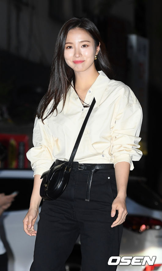 On the afternoon of the 20th, MBC drama New Entrepreneur Gu Hye-ryong was held at a restaurant in Seoul Youngdeungpo District Yeouido-dong.Actor Shin Se-kyung poses as he enters the scene.