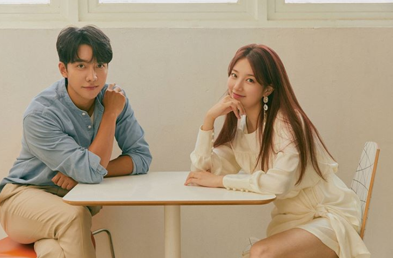 Vagabond Lee Seung-gi encouraged the shooter.On the 20th, Lee Seung-gi released a picture on his Instagram with an article entitled D-day 10pm # Vagabond # Chadal # Gohari.The photo shows Lee Seung-gi sitting between the table and Bae Suzy, who is appearing together in Vagabond.The two people who smiled warmly caught the eye.Lee Seung-gi also released a picture of himself with the article Lee Seung-gi photo throwing for you who will meet Dalgun for a while.Meanwhile, SBSs new gilt drama Vagabond is a drama depicting the process of a man involved in a civil airliner crash digging into a huge national corruption found in a concealed truth.The first broadcast on Tuesday at 10 p.m.Photo: Instagram