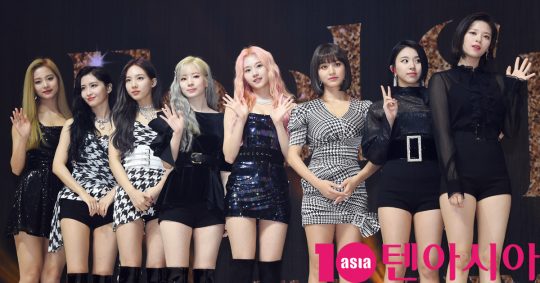 모모노래홀 이미지