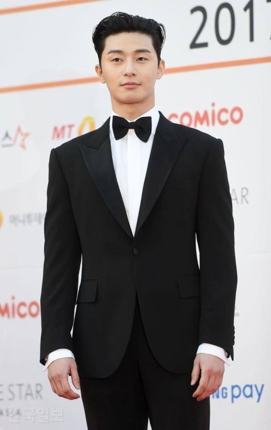 Actor Park Seo-joon expressed his feelings as a special judging committee member of the 17th Asiana International Short Film Festival.I am very good. I was grateful for the proposal because I thought it was a chance to see a lot of short stories and open a new perspective.I am trying to do it with my sincerity. Ahn Sung-ki said, In the role of the executive committee chairman, it also includes a good committee member. He said, I was worried about who to serve as a special committee member this year.This year, we went to the stage with lion and suggested that it was not like anything at the end of I can not do it now or not, I can not contact you.Park Seo-joon has passed that way, he laughed.Park Seo-joon said, It was precisely passed on to (Ahn Sung-ki) at COEX Megabox.In addition, Ahn Sung-ki said, I received a lot of help from Park Seo-joon and thank you for participating. I did not see my face after the movie was released.Meanwhile, the Asiana International Short Film Festival is the largest international competition Cinema16: American Short Films festival in Korea, which promotes the popularization of Cinema16: American Short Filmss and the distribution of Cinema16: American Short Filmss. It will be held from 31st of next month to 5th of November.