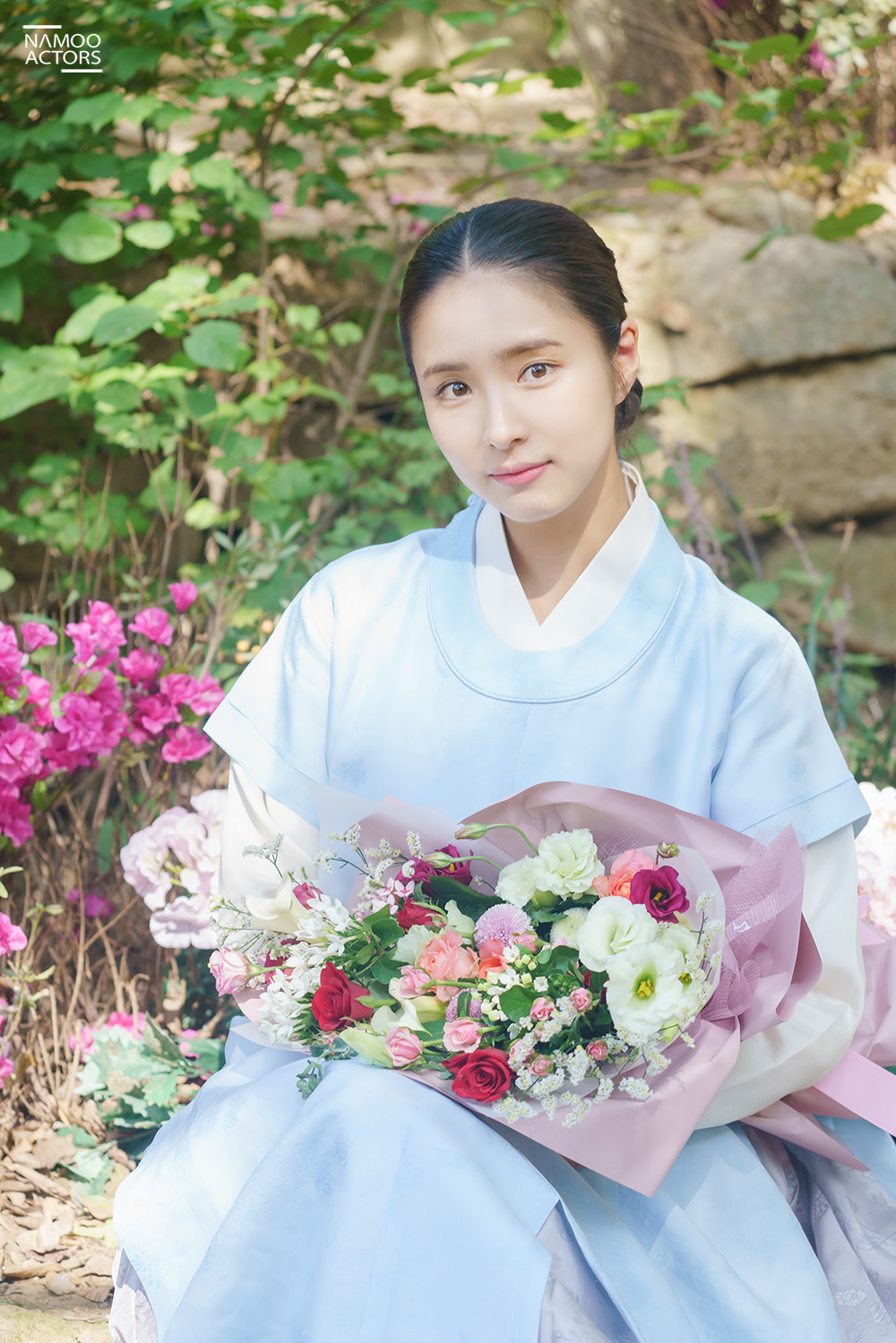 Seoul) = Actor Shin Se-kyung expressed his feelings about leaving the new employee, Na Hae-ryung.MBC drama Na Hae-ryung ended on the 26th.As we have been together for about three months from hot summer to cool autumn, the regrets of the audience are at their peak.Shin Se-kyung was transformed into the first Ada Lovelace () Na Hae-ryung of Korea, and was loved by a new character that he had never seen before.Na Hae-ryung, who can not be easily found in existing works, was indeed unique.In Joseon, where Confucianism and Confucianism are deeply rooted, Na Hae-ryung pioneers destiny as he dreams, rather than adapting to the life given to him.The courage to speak up the right values ​​even in the determination and injustice to go beyond the fence on the wedding day and to the Ada Lovelace star examination hall was the part that confirmed the enterprising aspect of the character.As such, the charm of Na Hae-ryung, which reversed the existing formula, was maximized by Shin Se-kyung.The tight inner work that was introduced in each work raised the immersion of the drama even more, and the delicate expressive power conveyed the feelings of the character to the room without distortion and laughed and rang the viewers.Shin Se-kyung, who has firmly established himself as an actor who believes in Na Hae-ryung, is also applauding his performance.Among them, Shin Se-kyungs testimony at the end of the drama is revealed and attracts attention. I do not feel that the shooting is over yet.For me, Na Hae-ryung was a very precious and meaningful work.I hope that Na Hae-ryung, a new employee, will remain a precious work even in the minds of viewers. Finally, I felt very much that the production crews who participated in the work really cared about our work. I was proud and proud to be able to join these works.I am so happy that I can meet my precious people. I will do my best to prepare and prepare for greeting with another work.Thank you for loving Na Hae-ryung, a new employee, so far. I thank the crew and viewers who have been together and thanked them for not forgetting.
