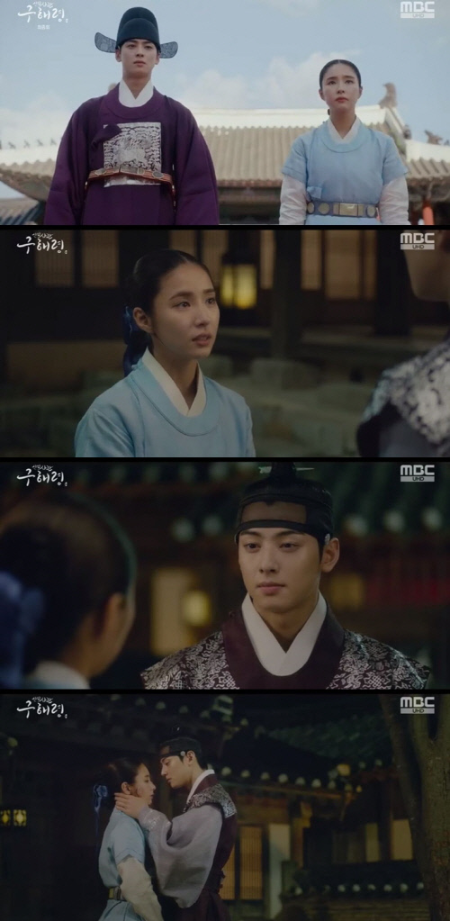 In the final episode of the MBC drama Rookie Historian Goe-ryung, which aired on the 26th, secrets were revealed 20 years ago and Lee Rim (Cha Eun-woo), who is going to catch the past, was portrayed.The truth of the day was revealed 20 years ago.In the past, Min Ik-pyeong (Choi Deok-moon) wrote a young man, Koo Jae-kyung (Fairy Hwan), by Blackmail – Cinémix Par Chloé, and Koo Jae-kyung wrote a letter to save his colleagues.In this regard, Min-pyeong said that he had obtained a letter to the Qing Dynasty, and he killed Lee and Lee (Yoon Jong-hoon) in Blackmail - Cinémix Par Chloé.Meanwhile, Lee Jin (Park Ki-woong) found out that Lee Lim was the right man and closed the Nokseodang, while Min Ik-pyeong tried to kill Lee Lim, saying that the enemy of the lungs is alive.There was a question of question in the melted hall, and Irim felt the threat of life.Rookie Historian Goo Hae-ryung (Shin Se-kyung) secretly pulled Irim out and made him meet with Mohwa (Jeon Ik-ryeong).Lee Lim expressed his affection to Rookie Historian Goo Hae-ryung, and Rookie Historian Goo Hae-ryung also said, I will be with Mama wherever he is.But I cant live without a place to rest again. Ill be there for Mama. Irim said, You live your life.On the day I left the palace, I saw you standing in the yard. I wasnt locked in the meltstone. I waited.So its okay, he confessed. They kissed each other.The next day, Koo told the king Lee Tae (Kim Min-sang) to punish him for his sins. He said, The smuggling of the lungs discovered while crossing the border was forged.But his subjects criticized Koo Jae-kyung, and Min Ik-pyeong said, Everyone who is with this man will be ruled as a reverse crime.Irim said, I am no longer a Taoyuan, Irim, my son. Why did you not kill me? Did you know that your rebellion was wrong?Is it not that I was saved by the guilt of killing my innocent brother and taking the throne?Itae was angry and ordered the officers to stop the record, saying, If you do not go to the Baro, you will be thirsty. But the officers did not stop.Rookie Historian Goo Hae-ryung continued his record by sitting next to Lee Rim.Rookie Historian Goo Hae-ryung said, Even if I cut myself, the essay does not stop.Another officer will come and sit here where I died, and if you kill him, another officer will come and sit down.He will never stop all the officers from killing this land and taking all the paper and brushes.It will be passed from mouth to mouth, from teacher to disciple, from old man to child, and that is the power of truth. All of the officers sat behind Rookie Historian Goo Hae-ryung and revealed their willingness to not be able to back down.So three years later: Rookie Historian Goo Hae-ryung was still living his routine at the preface.The officers visited Minwoowon, who had been in the 3rd year prize, and announced his name of return. Lee Jin was king.Lee, who visited Hanyang for a long time, ran to meet Baro Rookie Historian Goo Hae-ryung.Leerim welcomed Rookie Historian Goo Hae-ryung, who left the office by creating a flower road, and Rookie Historian Goo Hae-ryung was also pleased with him.Irim told Rookie Historian Goo Hae-ryung about seeing dolphins and said, If you are wondering, buy a book.The two men who were spending a lot of time were not married but were making their love.Lee and Rookie Historian Goo Hae-ryung opened their eyes together and cheered Rookie Historian Goo Hae-ryung for work.Rookie Historian Goo Hae-ryung introduced himself as Rookie Historian Goo Hae-ryung, and went to work with a dignified appearance.Meanwhile, Rookie Historian Goo Hae-ryung, a new officer, is a story about Rookie Historian Goo Hae-ryung, the first problematic woman of Joseon, and Prince Lee Rim, the reverse mother solo, and gained popularity focusing on the appearance of Rookie Historian Goo Hae-ryung, a woman who is a little different from the existing historical drama.Following Rookie Historian Goo Hae-ryung, a new officer, will be broadcast on How I Found Day, starring Kim Hye-yoon and Roone.Photo  Capture MBC Broadcasting Screen