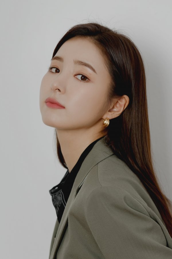 Actor Shin Se-kyung mentioned his partner Cha Eun-woo in MBC Dramas Na Hae-ryungShin Se-kyung answered a question about Cha Eun-woo, who played the role of Irim in the drama, in an interview at a cafe in Gangnam-gu, Seoul.Shin Se-kyung played the role of Na Hae-ryung, a female officer () of Joseon in the new employee, Na Hae-ryungPhoto: Tree Actors