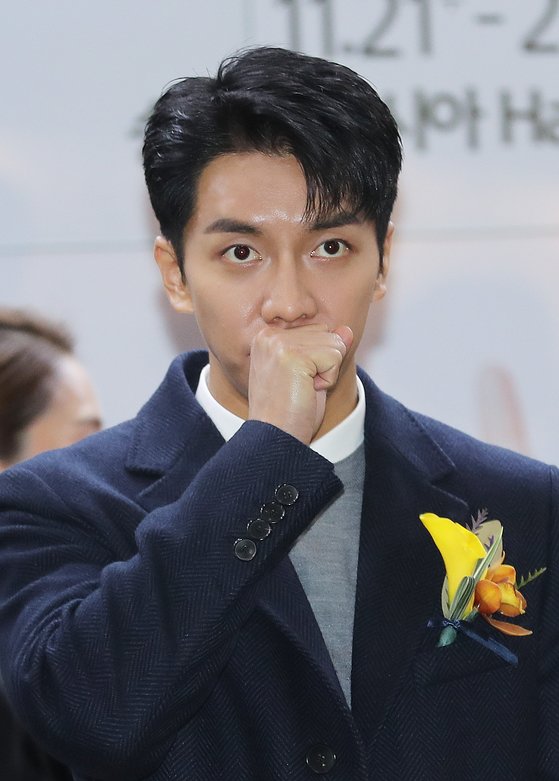 <p>Agency Hook Entertainment has recently official SNS, “Lee Seung-gi for the reckless Bad app and Akpler of the act is more silent and cant be reached and the judge was”a few days “artists to protect the legal response to real needs.”</p><p>An “over the past 7 November in these acts continues to be the case, and for punishment, you said yesterday, despite the still reckless Bad app wound and said,”this like said.</p><p>Company for the past 26 take the Bad app and Akpler of material law in this(APRO), the beyond-time status, he added.</p><p>Lee Seung-gi Agency last 2016 7 November in this law and malicious rumors spread about these 100 building the high place of the progress bar. At the time a number of rumors circulated their 50 million members more than 100 million yuan of fines received.</p><p>An “all of them choose to appeal, but one also without the law will be punished as they progress, said,”a few days “(this time) any consultation or without according to the law punishment will be once again informed,”he stressed.</p><p>The Agency is “with Akpler for monitoring through the artists towards a false publication, insult, defamation, etc malicious slander Act be found, if continuously legal counterparts continue,”he added.</p><p>Lee Seung-gi as well as many recent celebrity Akpler and of war and.</p><p>SNS development, including according to the rumors now of diffusion speed and power also increases and there is a strong legal issue and you should move this might be.</p><p>Recently, the decision to divorce for Song Joong-Ki - Song Hye-kyo is a divorce cause and rumors spate of man groomers diffuser for a legal response to entry said. In addition to BTS, Kang, Daniel, resin, stern, Gong Hyo-Jin as the top stars they may also progress out and Bad app River response to China.</p>