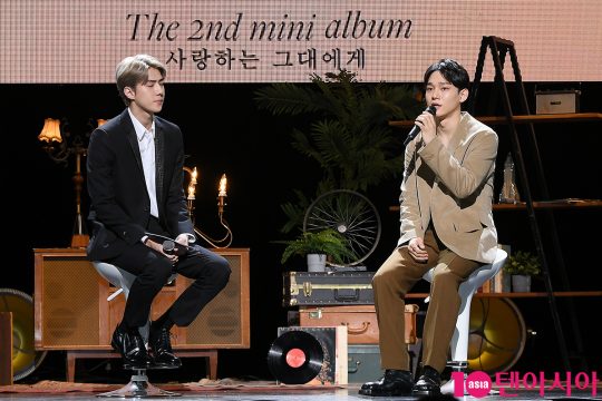EXO Sehun, Chen held a second mini album To Love You at Yes24 Live Hall in Seoul Square on the afternoon of the 1st.The title song What We Should Do (Shall we?) is a retro pop song with sophisticated mood and romantic melody created by standard classical pop arrangements.