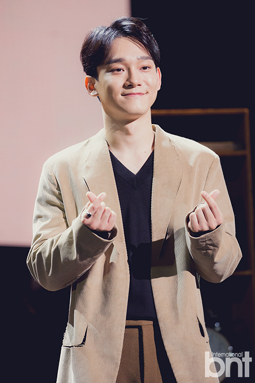 The concert, which commemorates the release of the second solo album Dear My Dear, was held at Yes24 Live Hall in Gwangjang-dong, Gwangjin-gu on the afternoon of the 1st.Chen is posing.Chen To You Love contains six songs, including the title song What We Should Do (Shall we?).news report