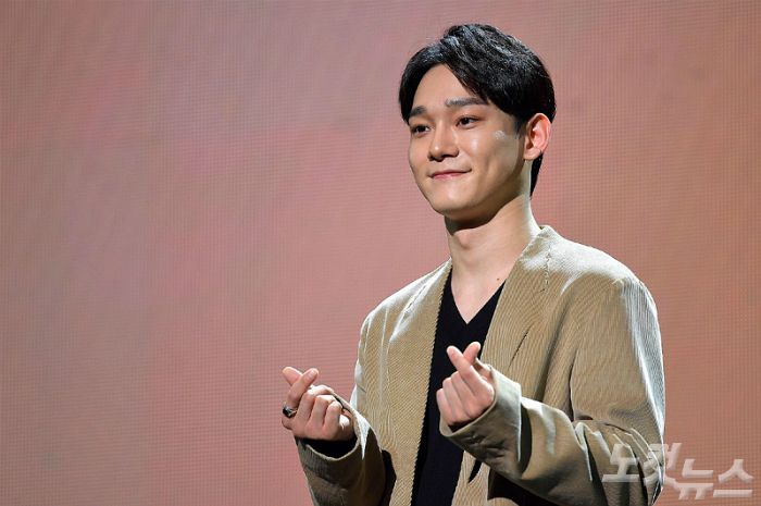 Chen met with reporters at the Yes24 Live Hall in Gwangjang-dong, Seoul, at 3 pm on the 1st, holding a press sound concert commemorating the release of the second Mini album Dear My Dear.The proceedings were conducted by EXO colleague Se-hoon.I prepared the album while worrying about what I want to say and what I want to say during the blank period.I was able to finish the work well, although there was a tight side to show a new album in six months. I got a big love I never thought about after the release of my first album, so I prepared it with gratitude.I prepared it with the mind that I should give back the love I received, not I should do what I wanted to do. When I released my last album, it was spring season, and this time I prepared a song that fits the season of autumn, and I took the concept in letter form.I want you to see it as a letter to your beloved.If I think a little more in the process of producing the album, I thought that if you would like to see my heart, I made a lot of ideas in the process of working. Its a song that combines romantic melodies and emotional lyrics, and I was thrilled and happy when I first met this song, and Im still young, but I feel memories and nostalgia I felt.I wanted to convey the same feelings to many people, so I chose this song as the title song without hesitation.I tried to call it frankly, as I did not put too much technique in the ball so I did a lot of correction recordings several times. I was loved by the ballad genre at the first mini album, so I was worried that it would be okay to play ballad again.Then I happened to meet the genre of retro pop, and it was nice to feel that it was new. It reflected the opinions of the company officials and members. I was with Kim Jae-hwi, the composer of Flower, my first mini album, and I wrote my answer to the question, What is a beautiful farewell?The lyrics are about separation, but I tried to make it more beautiful. In addition, the album includes a ballad song Amaranth that melts the longing and comfort message for a loved one, a medium tempo acoustic song I Shouldnt Can Not Hold You (Hold You Tight), a ballad song that contains a confession to someone I love (You Never K). Know), a ballad song that conveys a warm healing message, Good Night was featured together.Ive shown a lot of colorful looks during EXO activities, but I want to approach it with honesty rather than splendor as a solo Chen, and in that sense, the keyword of this album seems to be honest.As in the last album, expectations for the top spot are not as big.Of course, there was a burden of the love I received last time, of course, the burden of what to do if my grades fall (sexual) compared to that time, but over time I put it down.I have prepared the album honestly and thankfully, so I have no regrets (even if my grades are not good).Chen releases the entire song of the album at 6 pm on the day and starts his second solo activity.