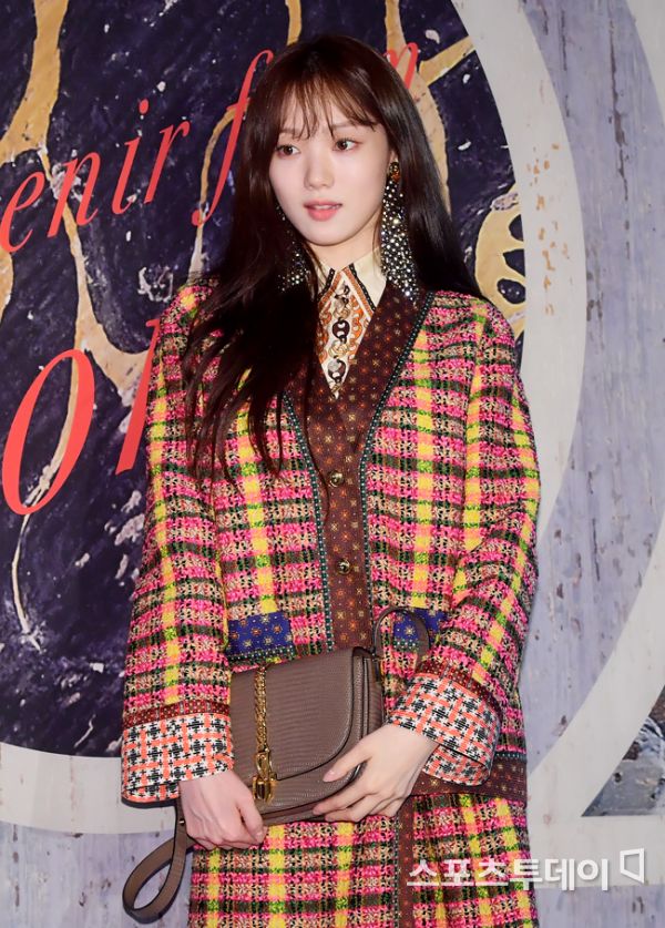 Actor Lee Sung-kyung attends the Gucci photocall at the Seoul Gyedong Onion Anguk on Sunday afternoon: 2019.10.01.