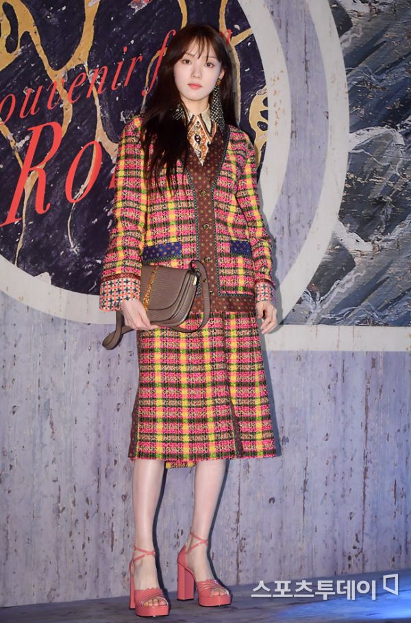 Actor Lee Sung-kyung attends the Gucci photocall at the Seoul Gyedong Onion Anguk on Sunday afternoon: 2019.10.01.