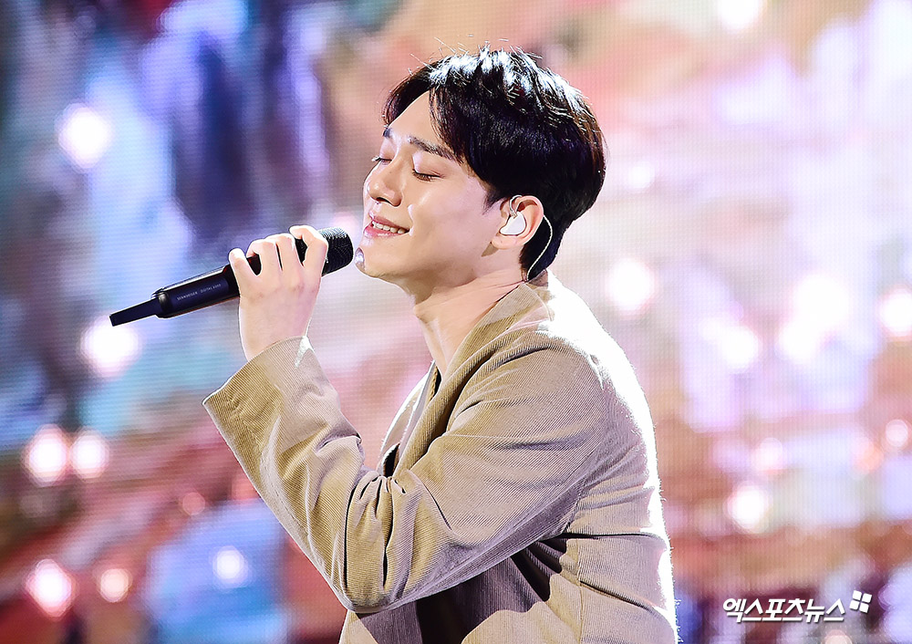 On the afternoon of the afternoon, the second mini album Love You Concert was held at EXO Chen at the Seoul Gwangjang Dong Yes24 Live Hall.EXO Chen, who attended Concert on this day, is showing a wonderful performance.