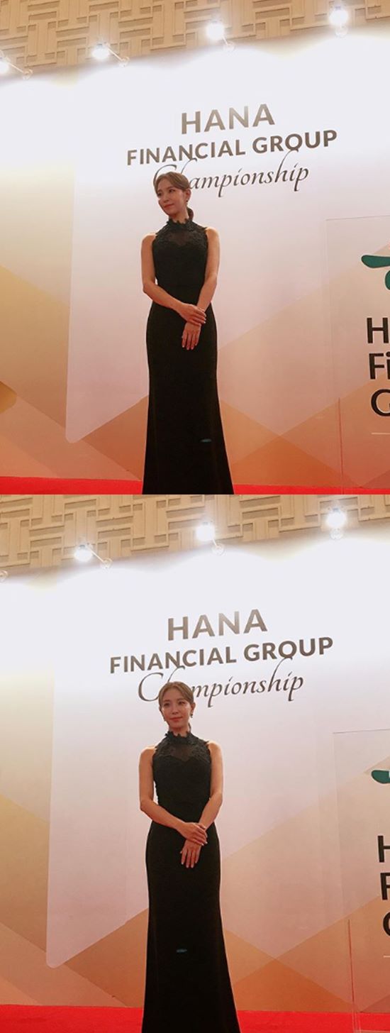 Singer BOA has reported on the latest situation.The BOA posted a photo on its Instagram account on the 1st with the caption: Im wearing this dress, it was a good time.The BOA in the public photo is seen attending the event, which captures the attention of the BOA, as it wears a black long dress and creates an elegant atmosphere.Meanwhile, the BOA will hold a solo concert BOA LIVE TOUR 2019 - #mood in SEOUL at the Olympic Park Olympic Hall on the 26th-27th.Photo: BOA Instagram