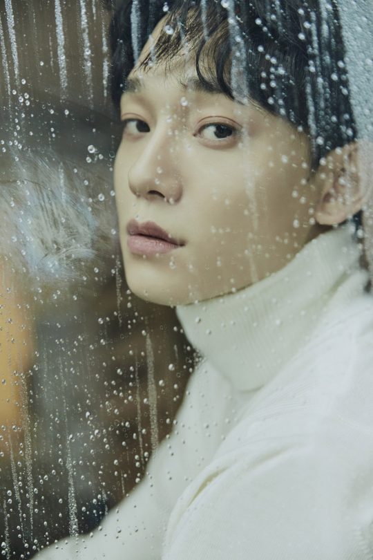 The comeback stage of group EXO member Chen will be released on the 6th.Chen will appear on SBS Inkigayo, which will be broadcast on the day, and will perform the second Mini albums title song What should we do?.He is expected to attract viewers with his excellent live and delicate sensibility.What We Do is a retro pop song with sophisticated mood and romantic melody, and the lyrics released with analog sensibility about love are impressive.In particular, this album confirmed Chens powerful solo power once again, including the iTunes top album chart number one in 36 regions around the world, the top music chart in Chinas largest music site QQ music album sales chart, and the top domestic music chart.Also, the famous American music media Billboard reported on the official website on the 2nd (local time) that Chens new release was released, saying, K pop star Chen returned to the second Mini album Dear my dear.The sweet vocalist gives a more positive musical sensibility through the new album. Chen will appear on SBS PowerFM Choi Hwa-jungs Power Time, which will be broadcast at noon on the 4th.