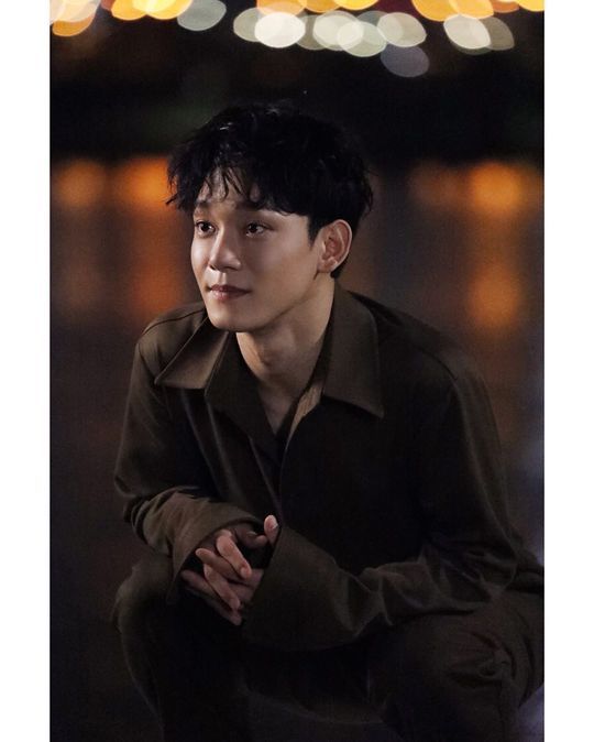 A new song What to Do by group EXO member Chen has been released.EXOs official Instagram posted a photo on October 4 with an article entitled Chen What We Should Do (Shall we?) and MV Behind Photos.The picture shows Chen, who is emitting a bright eye, and the cute atmosphere that resembles Chens puppy catches his eye.Another photo shows Chens desolate aura.The fans who responded to the photos responded such as I love you, It is really cute and It is a poppy.delay stock