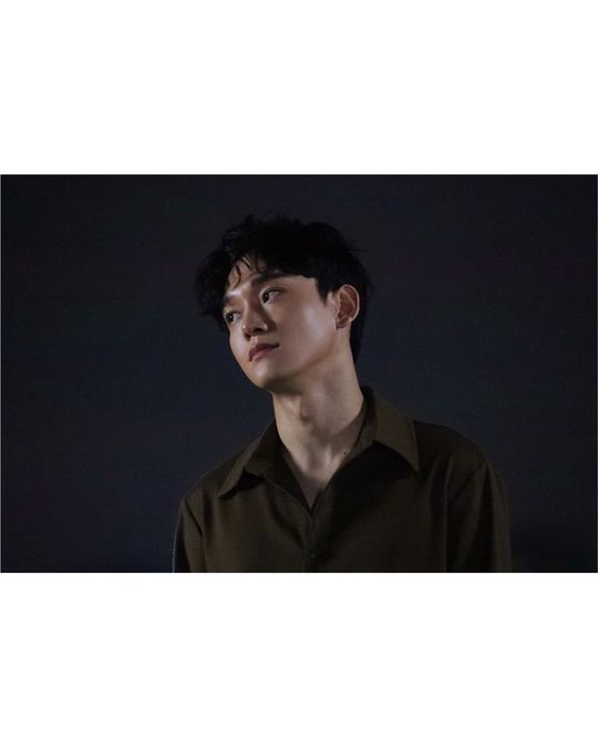 A new song What to Do by group EXO member Chen has been released.EXOs official Instagram posted a photo on October 4 with an article entitled Chen What We Should Do (Shall we?) and MV Behind Photos.The picture shows Chen, who is emitting a bright eye, and the cute atmosphere that resembles Chens puppy catches his eye.Another photo shows Chens desolate aura.The fans who responded to the photos responded such as I love you, It is really cute and It is a poppy.delay stock