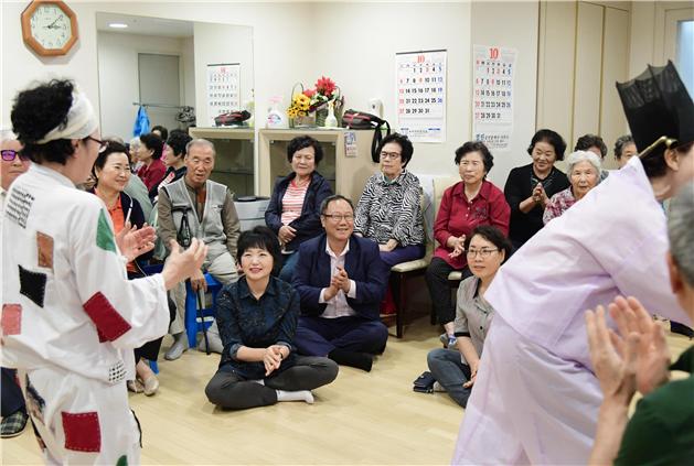 (주)추억을파는극장 이미지