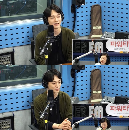 Choi Fata EXO Chen expressed his feelings about solo comeback.EXO Chen, who returned to solo on SBS Power FM Hwa-Jeong Chois Power Time broadcast on the 4th, talked with him as a guest.DJ Hwa-Jeong Choi said, The song response is so good. Wasnt it always popular every time I released the album?Im always nervous until the moment I make it, though, and I think the results are always out of the way and unpredictable, so Im always nervous, Chen said.I was wondering what kind of reaction would be made because it was the first retro pop genre to challenge. It was released four days ago, and I am so grateful that many people liked it and cheered.I am so proud of myself. In addition, Chen said, I am alone, so even if I work in a good environment, all responsibility depends on me.No matter how good the song comes, there is a sense of burden that if my skill does not digest, the result will not be. Photo: LAEXO D.O., seen on SBS.