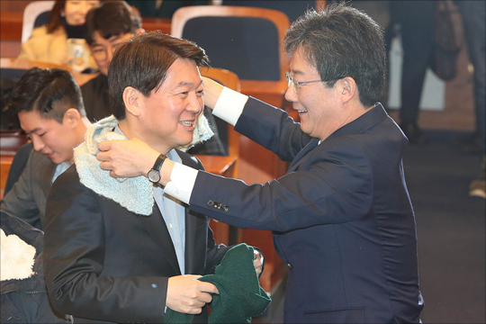 신당 '시점'만 남긴 유승민..안철수 찾아