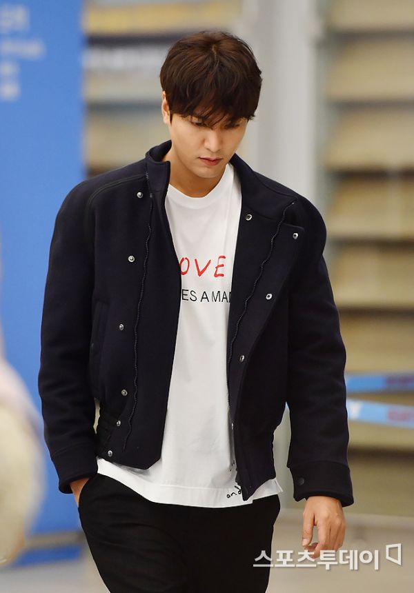 Actor Lee Min-ho is doing Return home via the Incheon International Airport on Friday morning after finishing his overseas schedule.10.07 2019.