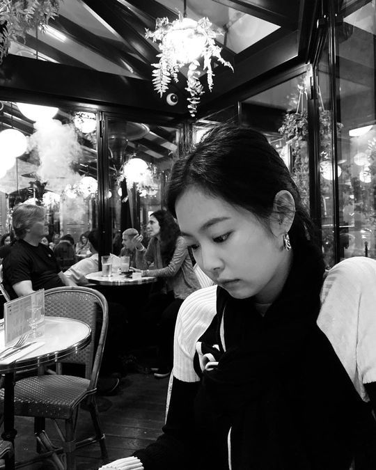 Group BLACKPINK member Jenny Kim has revealed the latest situation.Jenny Kim posted three photos on the afternoon of October 10 with an article entitled Cafe that I accidentally visited.In the open photo, Jenny Kim is sitting in a cafe and making a chic look.BLACKPINK, which includes Jenny Kim, attended Adidas Event, a British soccer star David Beckham, at Time Square Square in Yeongdeungpo-gu, Seoul on September 9.BLACKPINK arrived about 20 minutes later than the appointment time and bought the fans and reporters on the spot, but finished the event without any position or apology.YG Entertainment, a subsidiary of BLACKPINK, has not announced any position, and Jenny Kim is continuing SNS activities as usual.hwang hye-jin