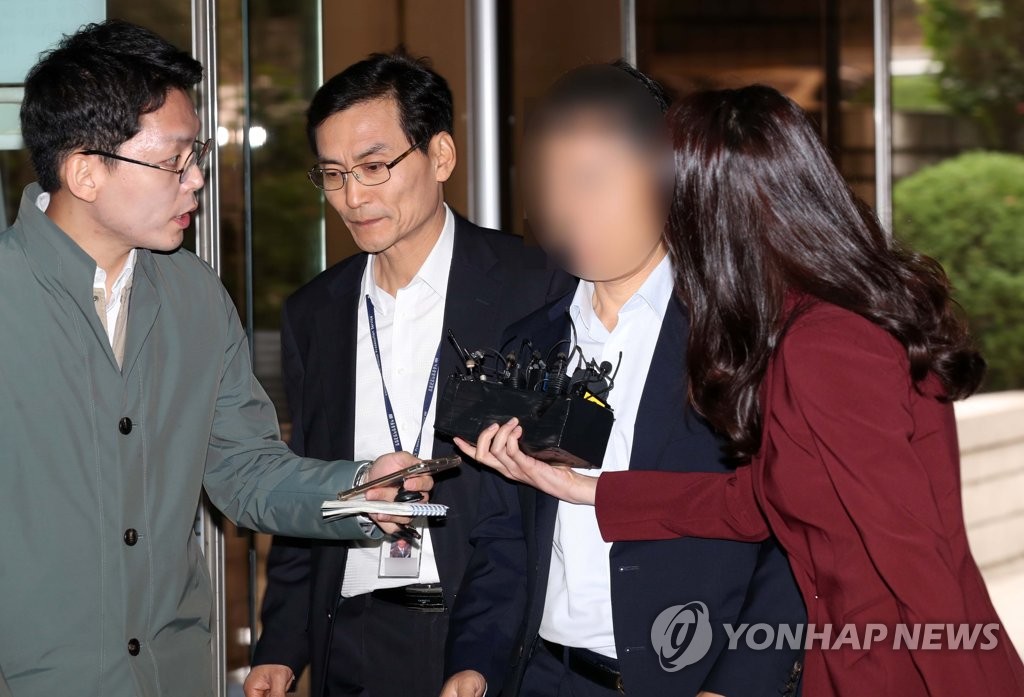 버닝썬 이미지