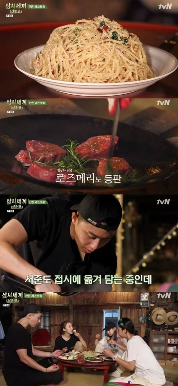 Actor Park Seo-joon made a topic of Pasta.Park Seo-joon cooked with Pasta ingredients and steak Meat that he had prepared before shooting at TVN entertainment program Three Meals a Day broadcast on the afternoon of the 11th.Park Seo-joon, who turned into a chef, put olive oil on Meat and aged at room temperature for about 10 minutes.I also put 8 servings of cotton and started baking Meat in earnest.To incense the Meat, she even rang rosemary, which was followed by a savvy of salted pollack and olive oil to complete the Pasta dish.In particular, the eight-man Pasta surprised everyone: Park Seo-joon said it was a level of cooking, and laughed.After that, he was satisfied with the sauce, saying, The steak sauce is delicious. He also enjoyed eating Pasta and dancing his shoulders.Yunsea also added, As the plaque breaks, it tastes like cheese.Park Seo-joon Gobong Pasta, Visuals that Admired Viewers