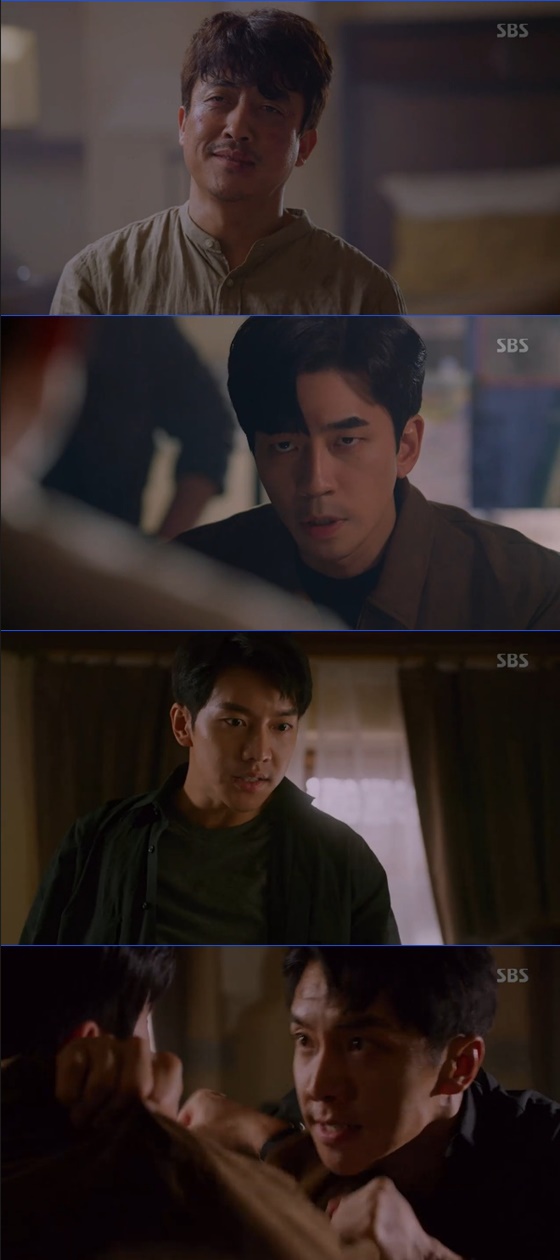 In the SBS gilt drama Vagabond (directed by Yoo In-sik, the plays play by Jang Young-cheol and Jeong Kyung-soon), which was broadcast on the afternoon of the 12th, Cha Dal-gun (Lee Seung-gi) and Kitaewoong (Shin Sung-rok) were shown making fist commitments.On the day of the broadcast, Goh Hae-ri (played by Bae Su-ji) prepared for the interrogation of Kim if (played by Jang Hyuk-jin).When he appeared in the interrogation room, he was angry at Cha Dal-gun, saying, Why is Cha Dal-gun here?I called him as a reference; the person who saw the terrorist is alone; you must participate in the interrogation for cross-examination, said Gohari.Gitaewoong asked Kim if, Who bought the Planes terror? Kim if said, Chadalgan?Cha Dal-geon, who was angry at him, punched Kim if.Kim If replied, Terrorism? I just escaped because Planes just crashed. Chadalgan, who heard it, said, The knife-scarred cubs blew all over his face.Kim If then said, If Jerome was caught, youd be here...I heard you, Jerome? I cant wait to find out who bought it, said Cha Dal-gun, who felt strange. The shock came Kim if and Kitaoong and Cha Dal-gun stopped Daechi.They punched each other.