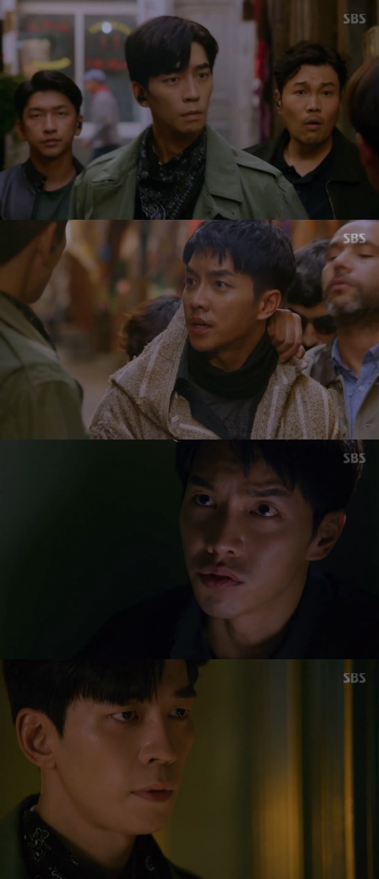 Vagabond Bae Suzy, Lee Seung-gi and Shin Sung-rok are in DangerIn the 8th episode of SBS gilt drama Vagabond broadcast on the 12th, Kitaewoong (Shin Sung-rok), Bae Suzy and Lee Seung-gi were shown interrogating Kim if (Jang Hyuk-jin).On the day, Kang Ju-cheol told Jessica (Moon Jeong-hee) that Michael was killed, not suicide; Jessica said, You write a novel well.Then I know why, he said. I did not cooperate with terrorism, or I had to stop my mouth urgently. Jessica said, I killed Michael? You will catch me in this old way? But Kang Ju-cheol told me the details of Oh Sang-mi (Kang Kyung-heon) and Kim if.However, Ahn Ki-dong (Kim Jong-soo), the director, ordered Kang Ju-cheol to release Jessica; the court dismissed the warrant.In the meantime, Chadalgan caught Kim if, but was arrested by local police.Gitaewoong said he would take Kim if, but local police who traded with Jessica took Kim if.In South Korea, Yoon Han-ki (Kim Min-jong) met with the NIS director An Ki-dong and threatened to cover up the truth.Ahn Ki-dong refused, but Min Jae-sik (Jung Man-sik) said there is a corruption data of Ahn Ki-dong.Ahn visited President Jungkook (Baek Yoon-sik), but there was no hope for Jungkook.In the end, Angi-dong asked Yoon Han-ki what to do, and Yoon Han-ki said, Tomorrow Kim if dies; I want a clean and quiet funeral.Lily (Park Ain) and Kim Do-soo (Choi Dae-chul) were preparing to kill Kim If in Morocco.When Kim if was released, Kitaewoong and Gohari interrogated Kim if. Chadalgan joined him as a reference.But Kim if said, I just escaped because the plane crashed. When Cha Dal-geon met a man with a scar on his face, Kim if said, Where are you banging?If Jerome was caught, youd be here. At that time Kim if fell, and Gohari tried to inject morphine-containing drugs.But Chadalgan took the drug, saying, Lets find out who bought it.Gitaewoong and Chadalgan were at odds, and Gohari (Bae Suzy), who picked up the injections that fell to the floor, asked who bought the attack.Kim If shouted that Michael had bought it, saying that he had a secret account, but Kim If, who was alert, said he would exercise his right to remain silent.Chadalgan also raised his fist, and Gitaewoong said, No assault, it is my duty to take this man safely.Gitaewoong ordered the confession to take Chadalgun back home separately; the two followed Gitaewoong, but police stopped, saying the road was blocked.Lily, it was Kim Do-sus trap.The following confessions, Cha Dal-geon, burned Kitaewoong and Kim if. But Kim if was shot.Kang Ju-cheol (Lee Ki-young), who was reported by Gitaewoong, said he would send support to reliable children, but then the TF teams secret base was discovered.Kang Ju-cheol tried to rebel against Min Jae-sik, but then An Ki-dong appeared and said he would leave the TF team to Min Jae-sik.When things didnt work out, Kitaoong and Ko Hae-ri operated on Kim if themselves, but there was a problem, and Kim if, a blood type like Chadal-gun, shouted for his blood.Photo = SBS Broadcasting Screen