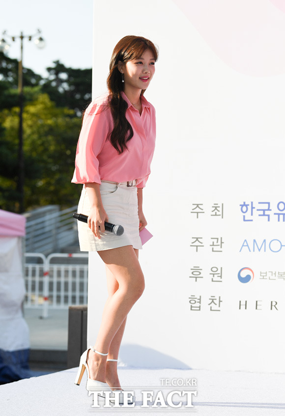 The Pink Run competition, hosted by AMOREPACIFIC and hosted by the Korea Breast Health Foundation, is held 19 times this year and is held every year in five regions nationwide to provide useful information on breast health care and to inform the importance of early breast cancer screening.