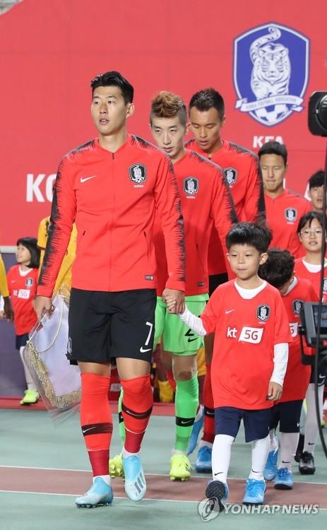 입장하는 대한민국 축구 국가대표들 [연합뉴스 자료사진]