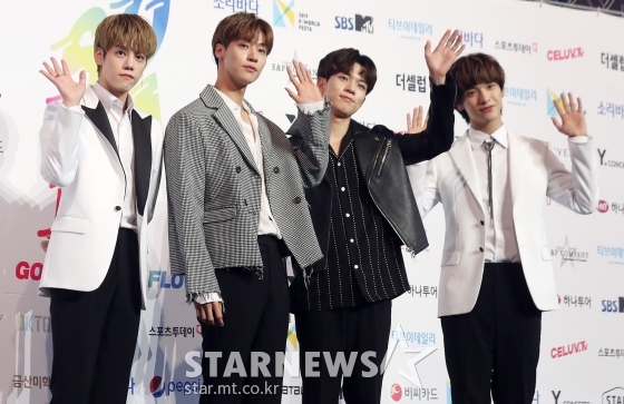 I go to Death Vivo, a singer and actor from the group F-Xf (x), Sully (25, Choi Jin-ri), and the broadcasting industry is mourning the deceased by canceling the event.Thumb Body 2 was scheduled to be broadcasted at 8 pm on the 18th, and Kwon Young-chan CP, Choi Jung-nam PD, model Han Hye-jin and broadcaster boom attended the production presentation.Olive also said, The schedule for the production of Olive Chicken Road, which was scheduled to be held at 2 pm this afternoon, was canceled.I apologize for the sudden cancellation of the schedule and ask for your understanding. He said, I express my deepest condolences to the sad Vivo.The Chicken Road, which will be broadcasted at 8:50 pm on the day, was scheduled to be attended by production crews such as Oh Se-deuk, Lee Won-il, Austin River, Kimpoong, Jung Jae-hyung, Kang Na, Kwon Hyuk-soo and Kim Jae-woo.Sully was found dead at 3:20 pm on March 14 at his home in Seongnam city.Sulli manager, 24, found him and reported him to the police, and Sulli manager reportedly visited Sullis home at 6 pm on the 13th because he could not reach her after the last call.Police are investigating the exact case, believing that Sully, who was suffering from depression, made an extreme choice on his own.Sullys agency SM Entertainment said, Sulli has left us, he said. I can not believe the situation now and it is heartbreaking.He also announced that all funeral procedures will be closed to reporters according to the will of the bereaved family.The entertainment industry event was canceled in a row following news of Sullys sudden death; actor Kim Yoo-jung canceled a brand photocall event, which was scheduled to attend on Saturday.In addition, Enflying canceled the press showcase schedule to commemorate the release of its sixth mini-album, Yaho ().* If you need help from experts due to difficult to talk about, such as depression, you can get 24-hour counseling by calling 1577-0199, Hopes call 129, Lifes call 1588-9191, and Youth call 1388.