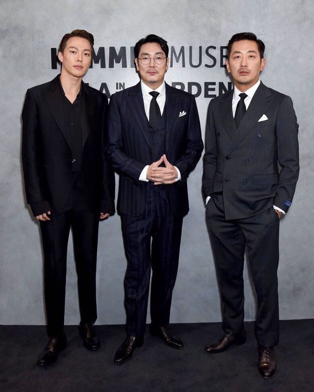 Jang Ki-yong has released photos taken with Cho Jin-woong and Ha Jung-wo.Actor Jang Ki-yong wrote on his instagram on the 15th, With respectful seniors. Thank you very much for making memories that I can not forget.And posted a picture.The photo shows the figure of Jang Ki-yong wearing a black suit with his head neatly turned over, and the figure of Cho Jin-woong and Ha Jung-woo in a nice suit.When the photos were released, netizens responded in various ways such as It is a very good three shot, It is cool my actor and It is not the face of this world.On the other hand, Jang Ki-yong received a lot of love for playing Park Morgan in the TVN drama Enter the search word WWW which last July.Photo: Jang Ki-yong Instagram