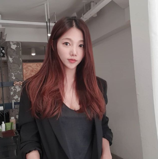 <p> Actor Lee Chae-young in this ‘summer like ask for the’Farewell greeted with.</p><p>Lee Chae-young 16, his Instagram in the “well, the main image called”writing with pictures showing.</p><p>Revealed in the picture, Lee Chae-young this and looking at the camera and posing and all our won. The red tone of the hair and hold down the down Lee Chae-young is a crisp visage to look into their captivating.</p><p>Lee Chae-young is “well, the main image if you say”from ‘a summer like Please’and Farewell to the Western Front. ‘The summer I ask for in’Lee Chae-young is the address of the image station smoke break.</p><p>KBS1 daily drama, ‘Summer I’is hate, even hate cannot be Meet the Robinsons for the story pleasant and warm green Meet the Robinsons and dry every time. Lee Chae-young, including this young, tinea, and Kim tickets, or understanding, Kim Shan City China.</p>